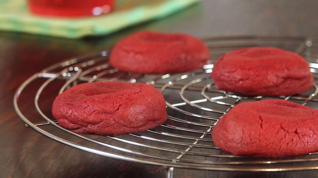 RED VELVET STUFFED COOKIES