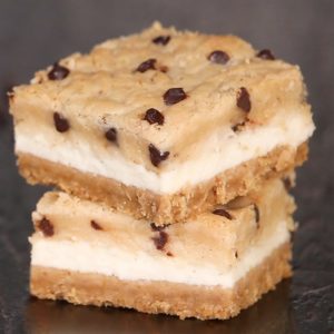 CHEESECAKE COOKIE BARS