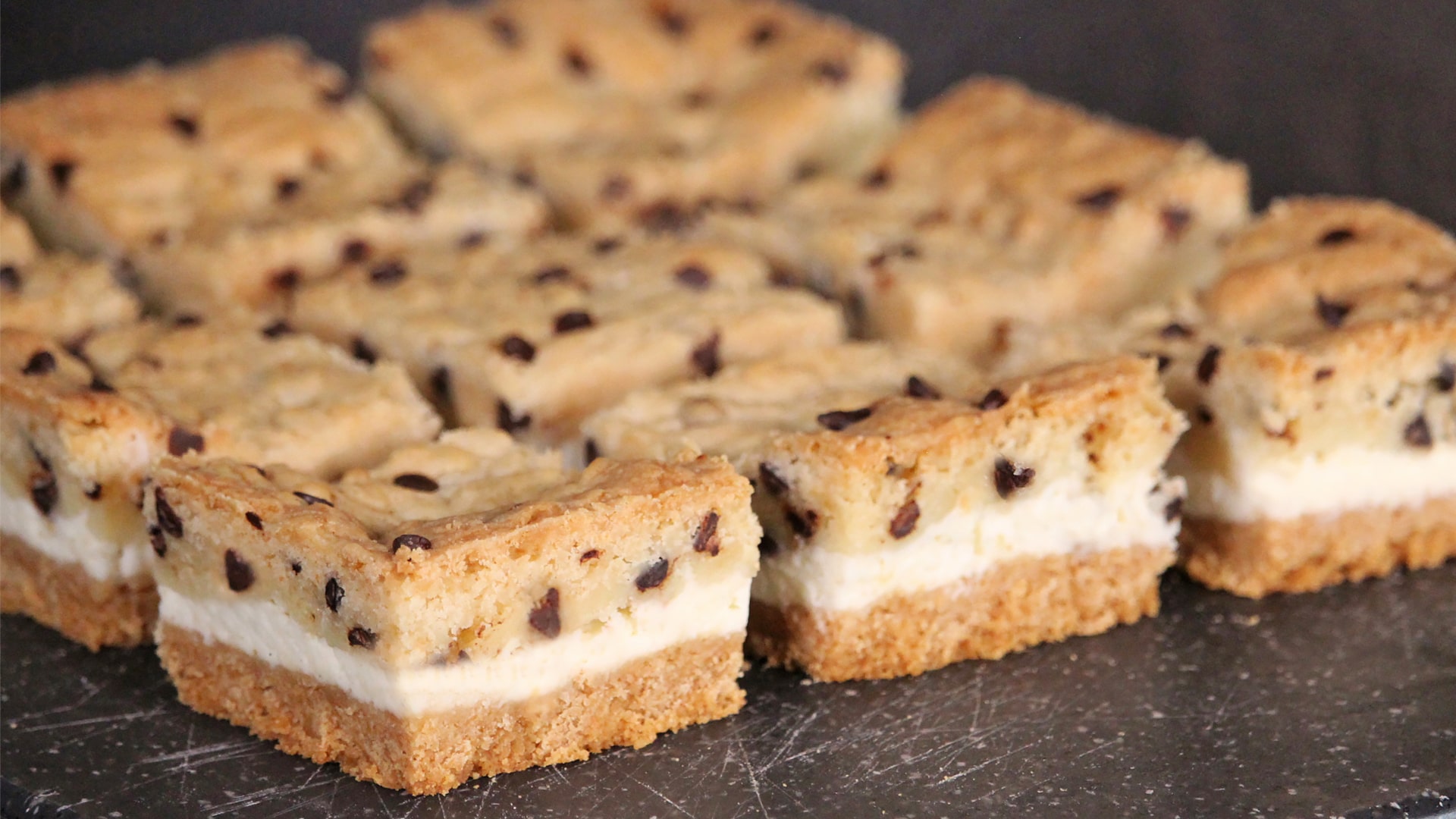 CHEESECAKE COOKIE BARS