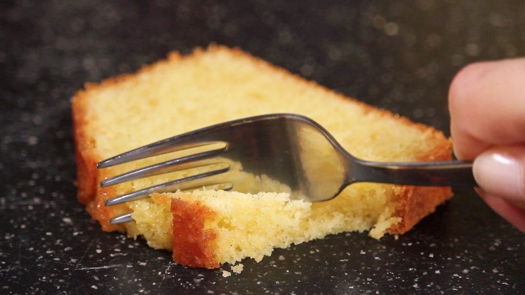 VANILLA POUND CAKE