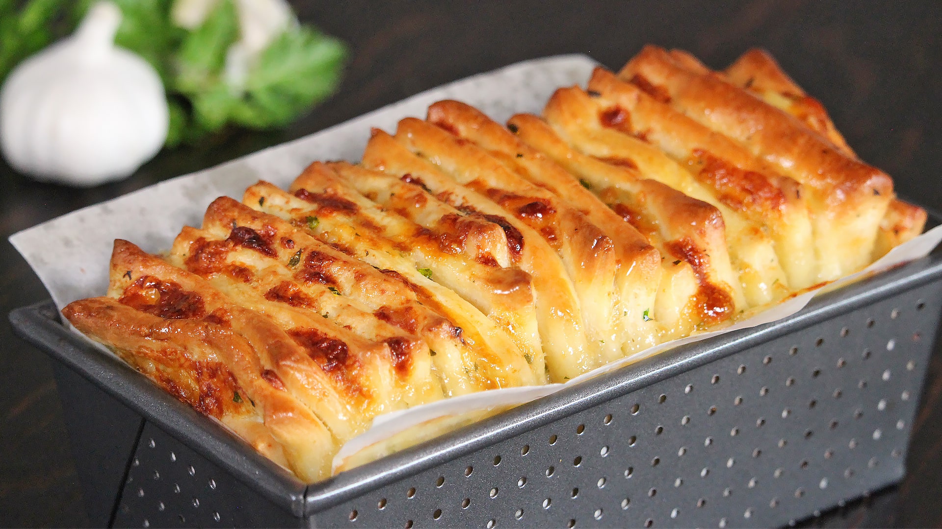 PULL APART CHEESE BREAD