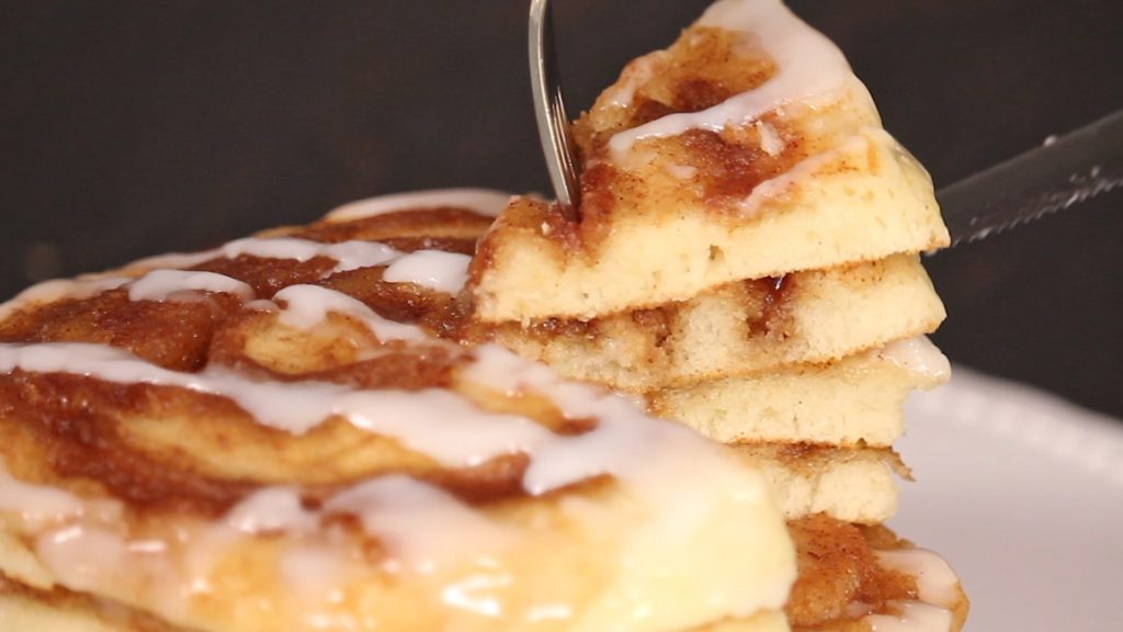 cinnamon roll pancakes