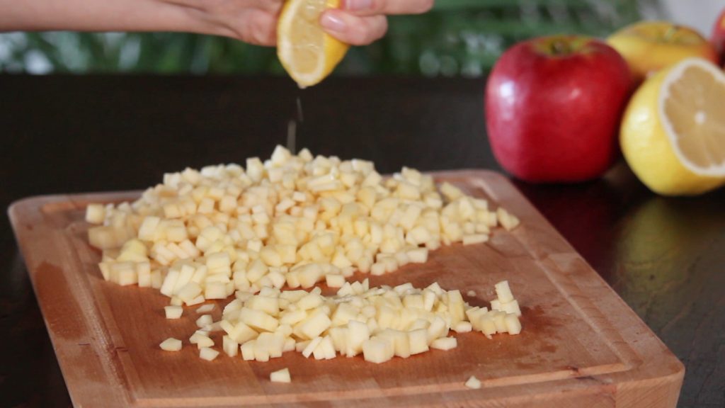 APPLE DOUGHNUT MUFFINS