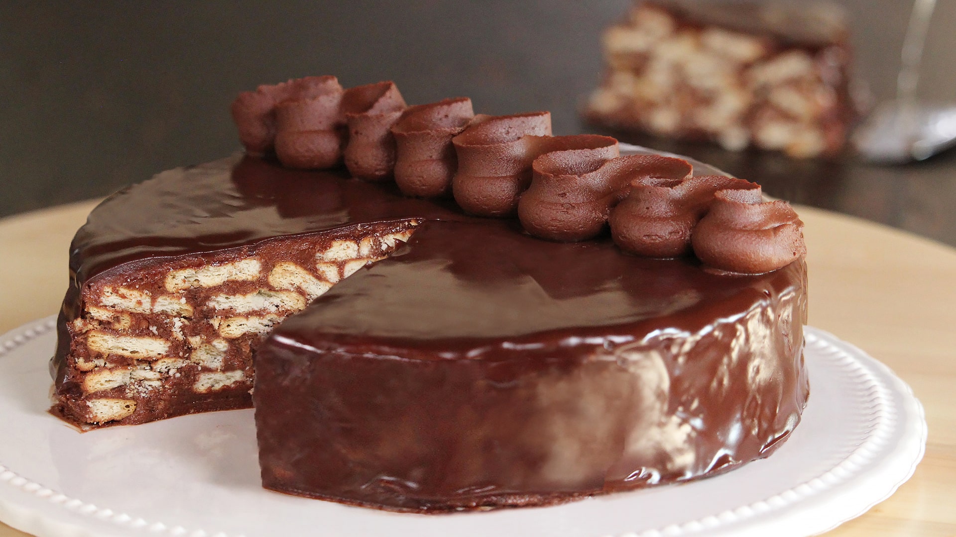 CHOCOLATE BISCUIT CAKE