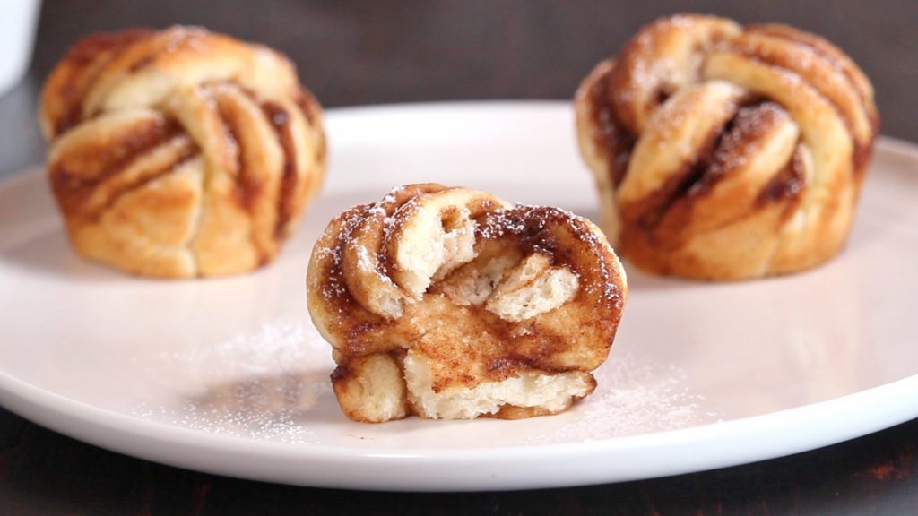 CINNAMON BUNS