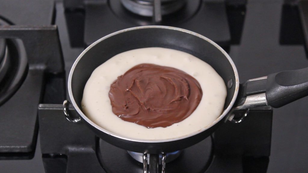 EGGLESS NUTELLA PANCAKES