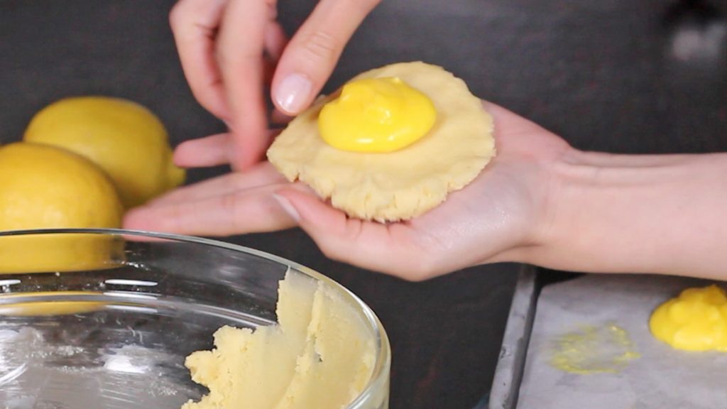 STUFFED LEMON COOKIES