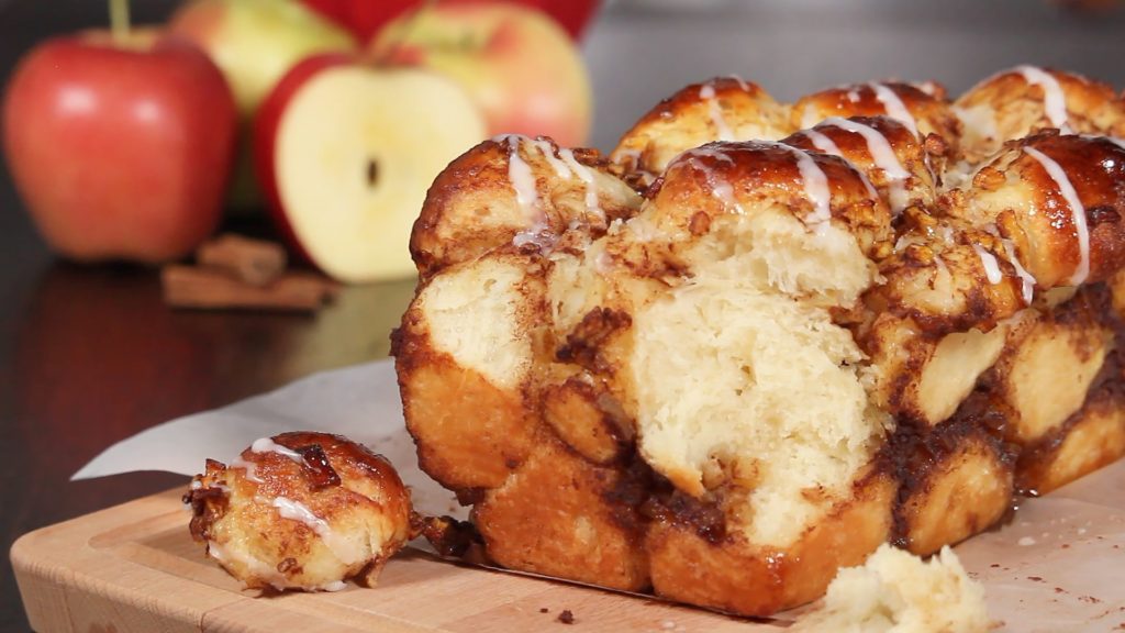 pull apart apple cinnamon bread