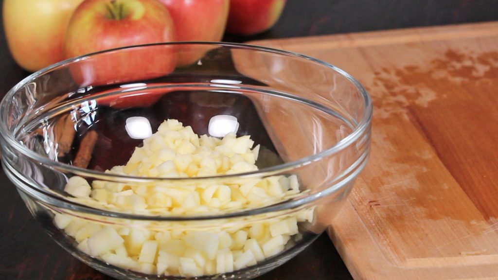 pull apart apple cinnamon bread