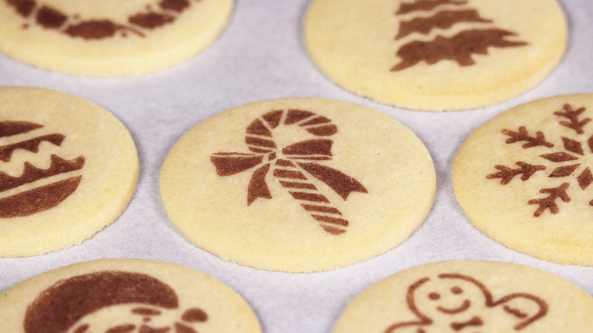 stencil christmas cookies