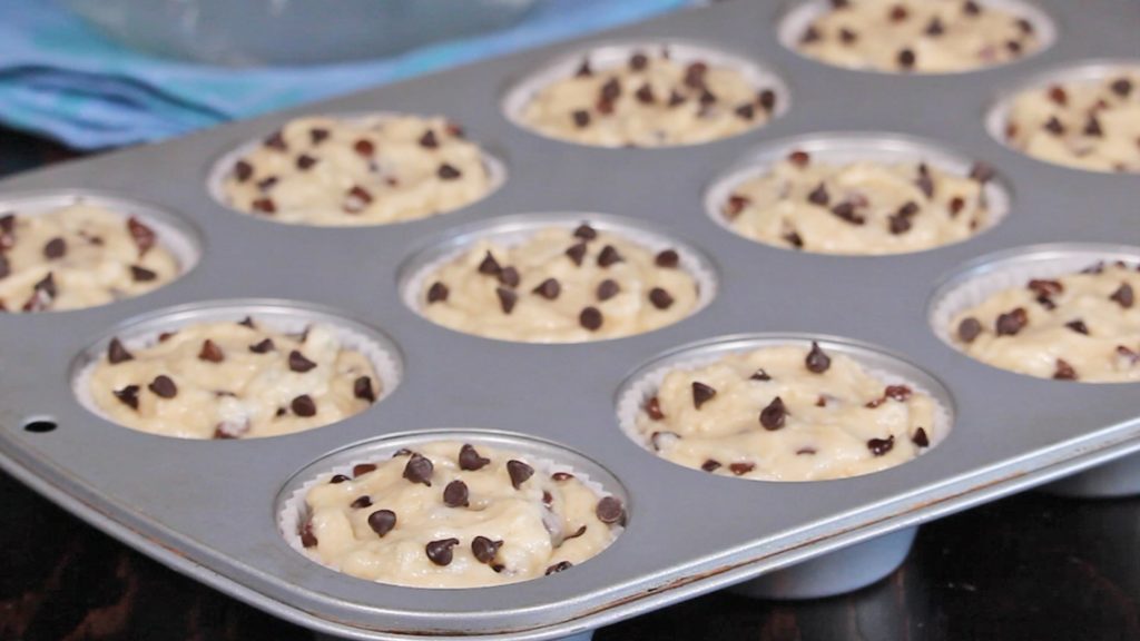 eggless chocolate chip muffins