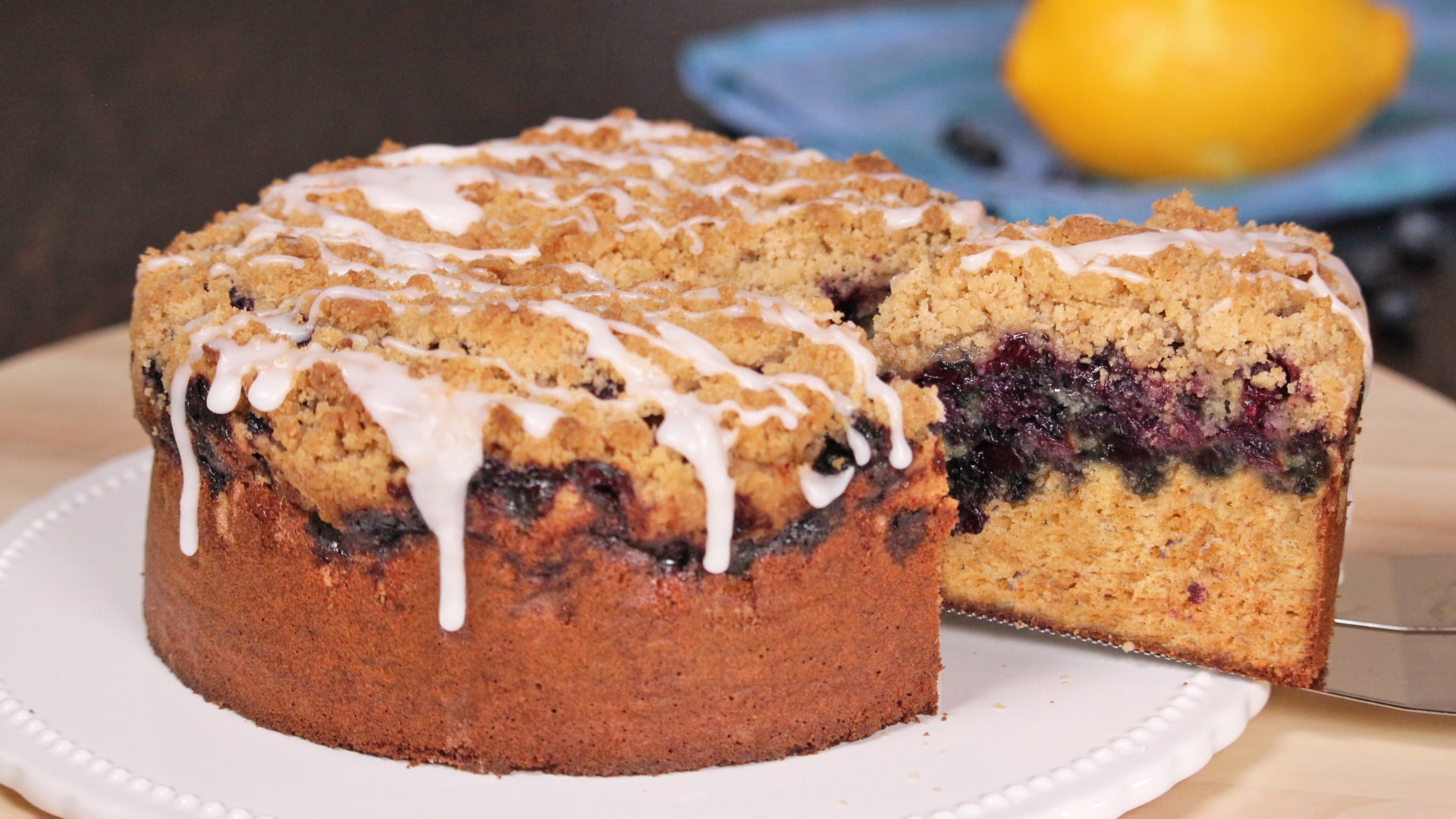 BLUEBERRY STREUSEL CAKE