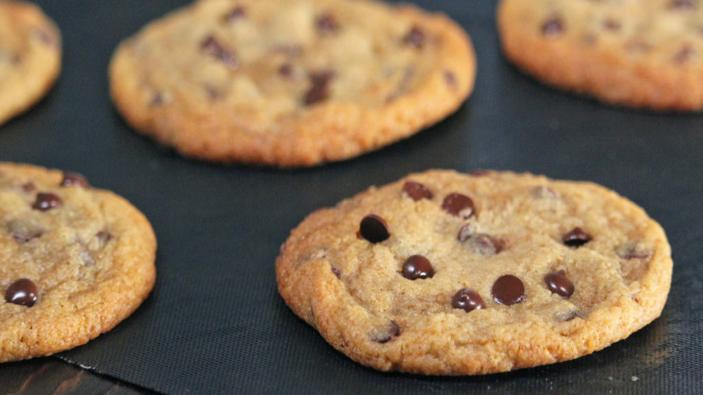 eggless chocolate chip cookies