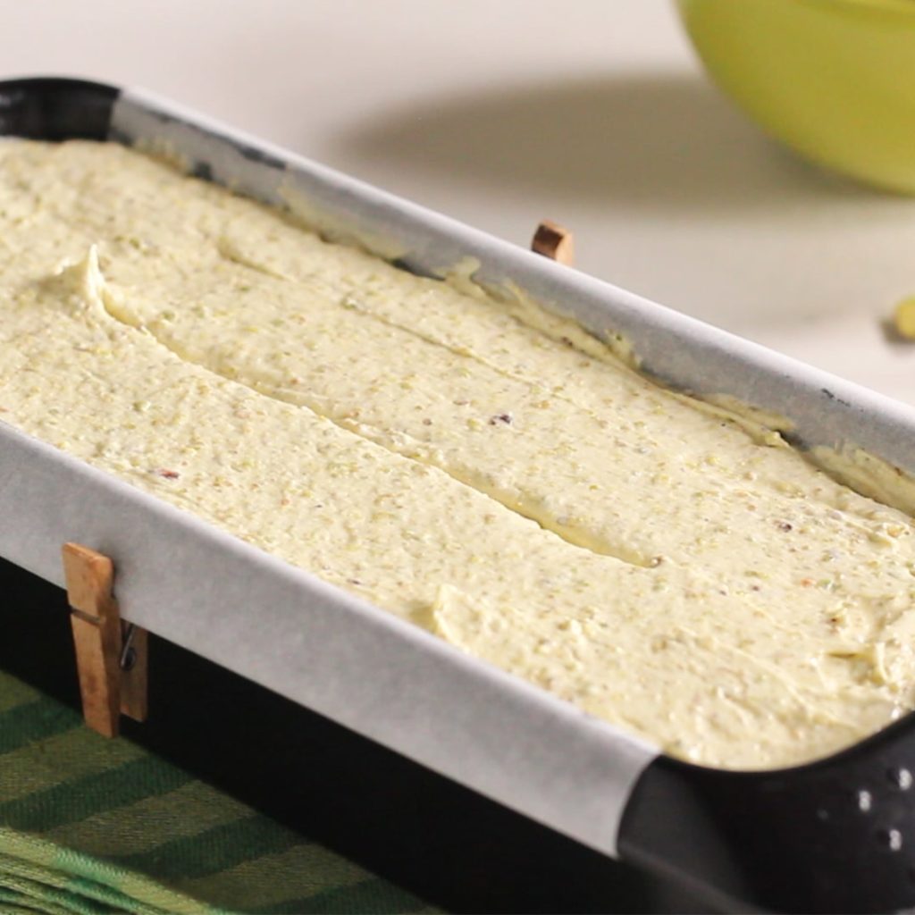 PISTACHIO CAKE